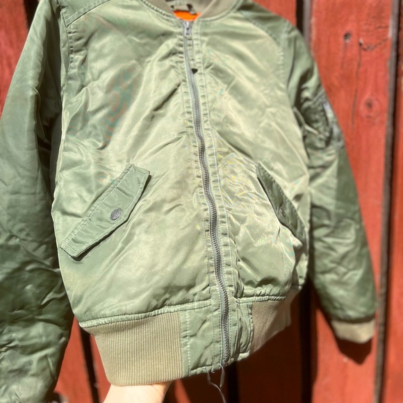 Green Hollister puffer bomber jacket - Picture 7 of 8